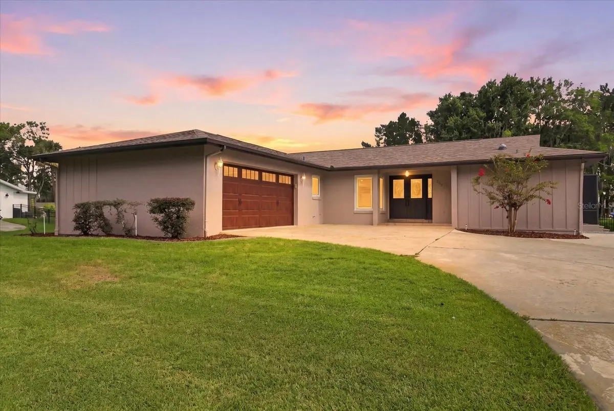 220 SE KINGS BAY DR, Crystal River, FL 34429