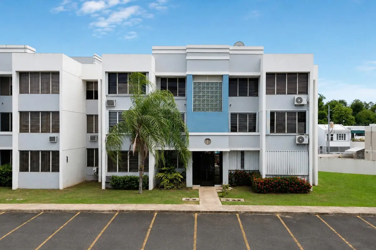 7-B-1 CHALETS DEL PARQUE #7B1, Guaynabo, PR 00969