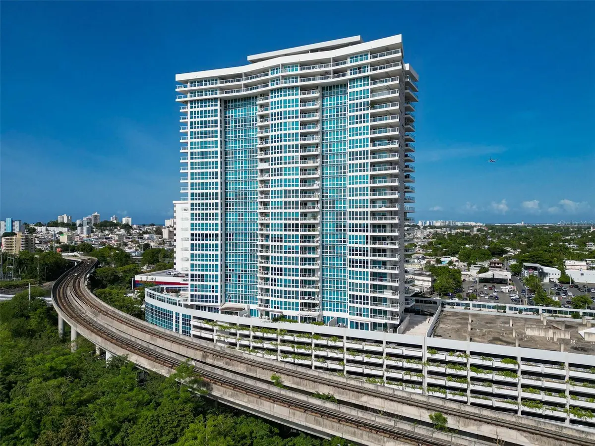 48 LUIS MUÑOZ RIVERA #2002, San Juan, PR 00918