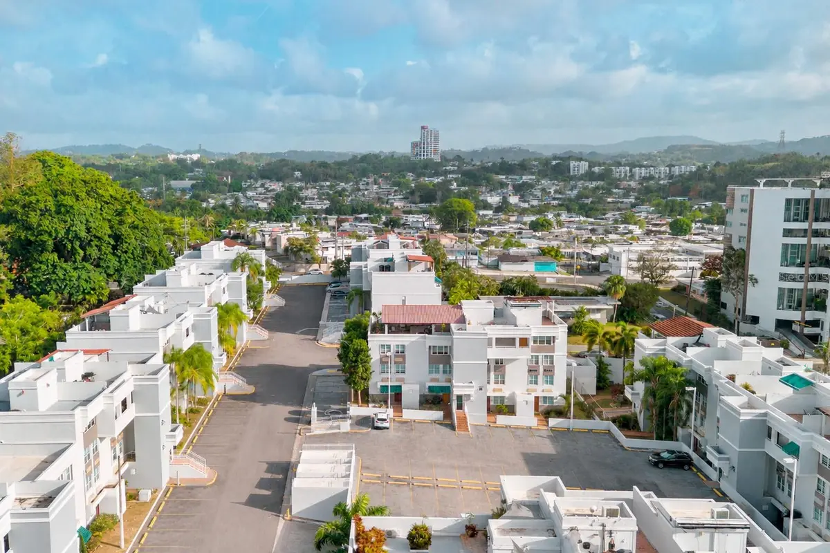 17 SAN JOSE #906, Guaynabo, PR 00969