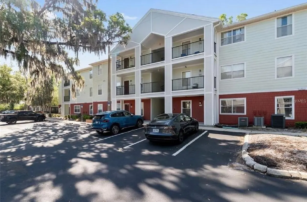 2360 SW ARCHER RD #915, Gainesville, FL 32608