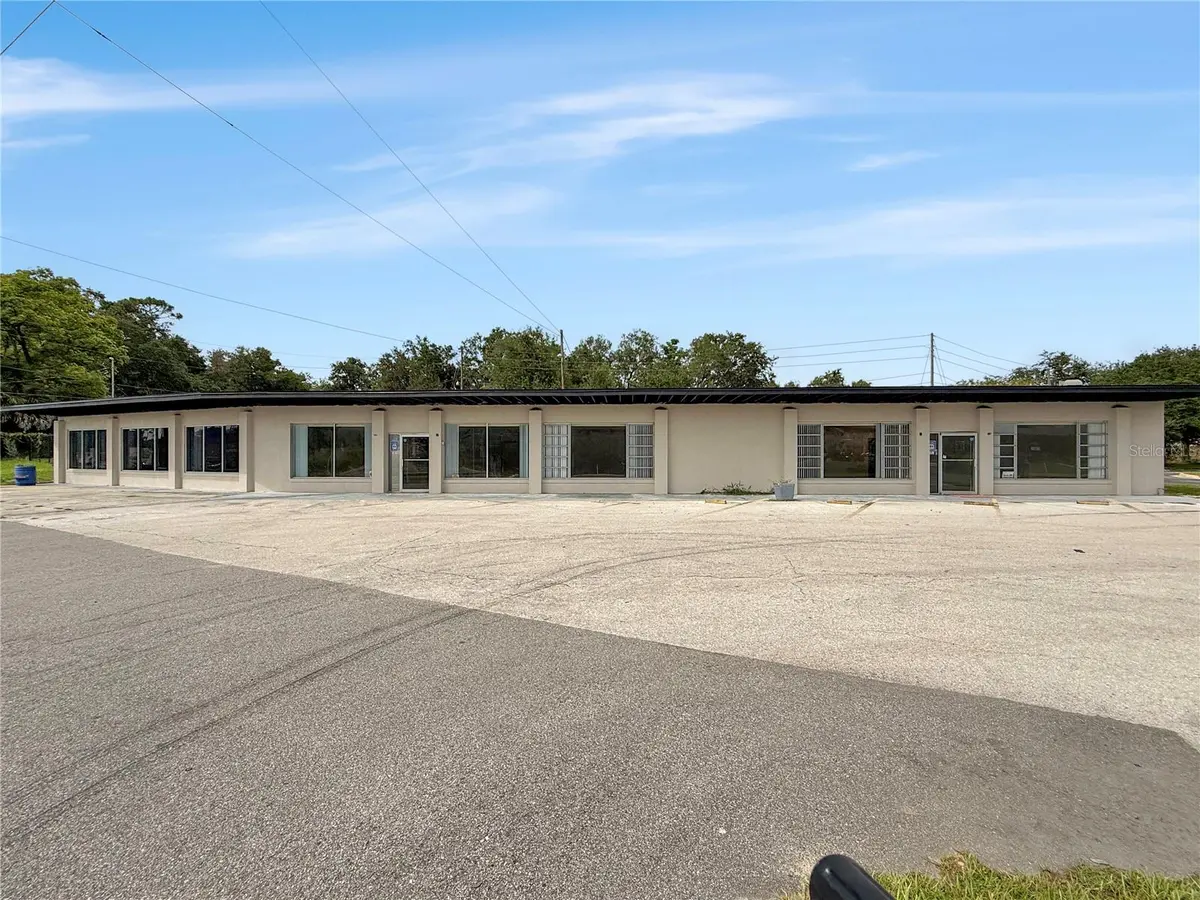 835 S US HIGHWAY 27, Lady Lake, FL 32159