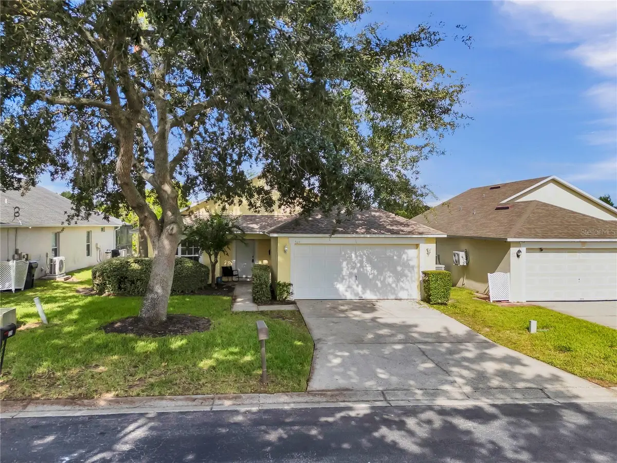 324 CASTERTON CIR, Davenport, FL 33897
