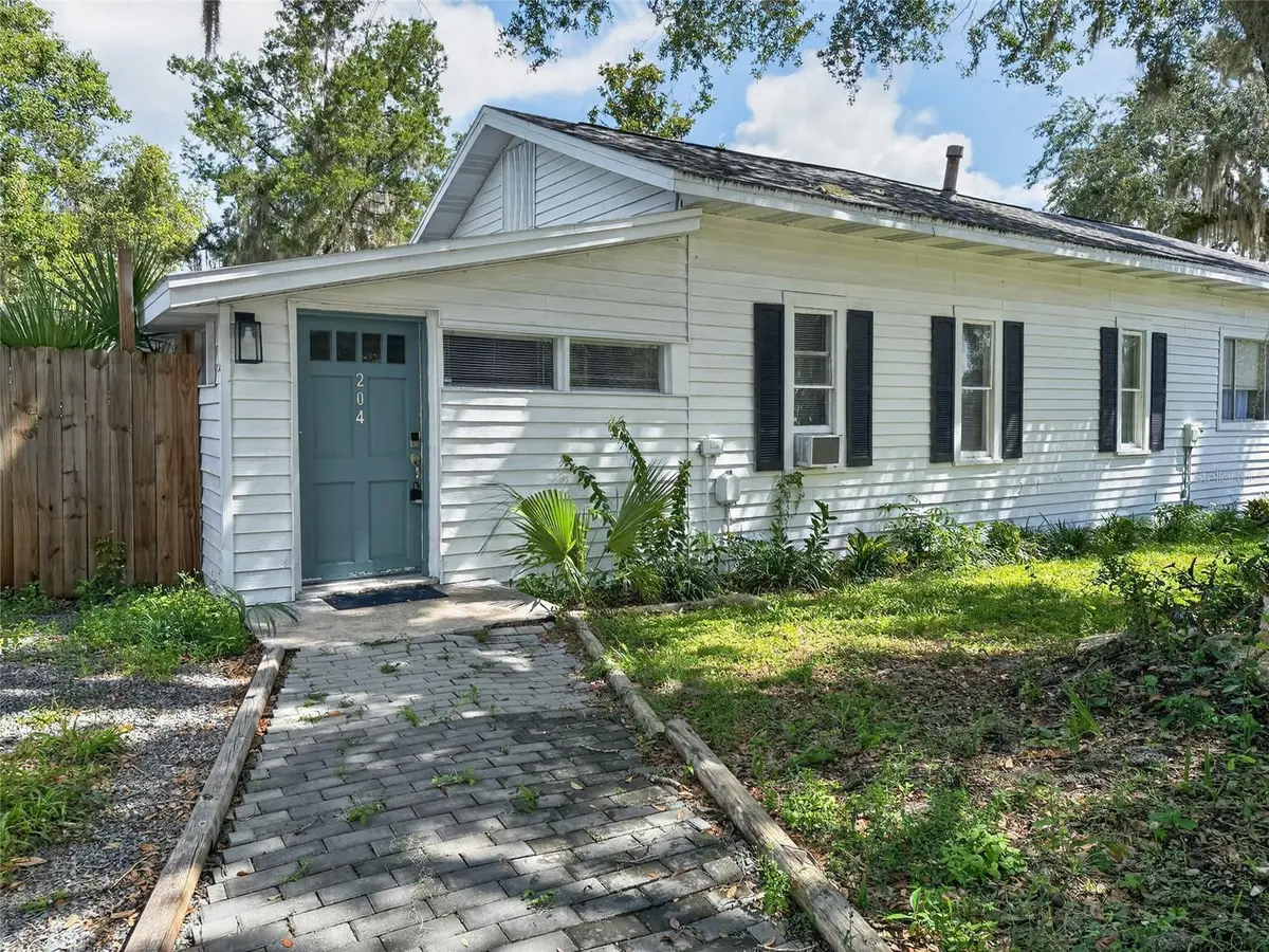 325 S 2ND ST, Leesburg, FL 34748