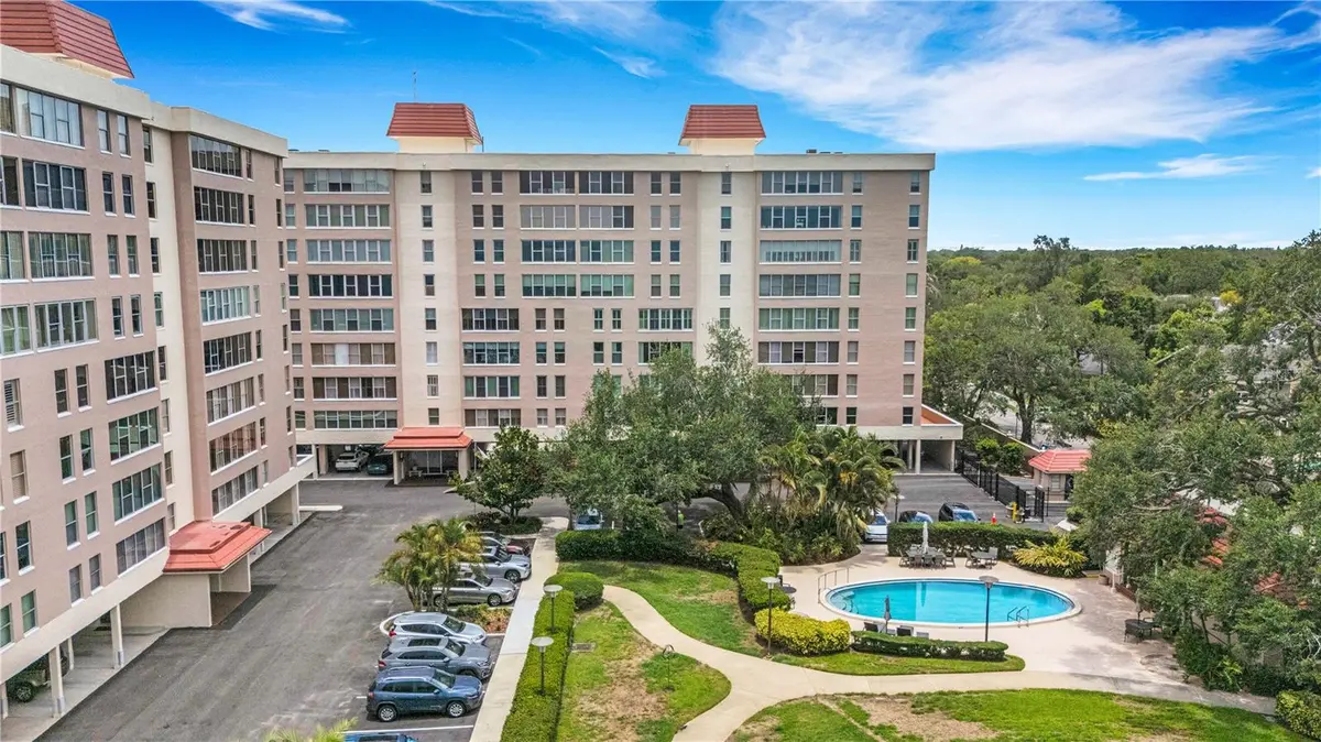 2403 S ARDSON PL #402B, Tampa, FL 33629