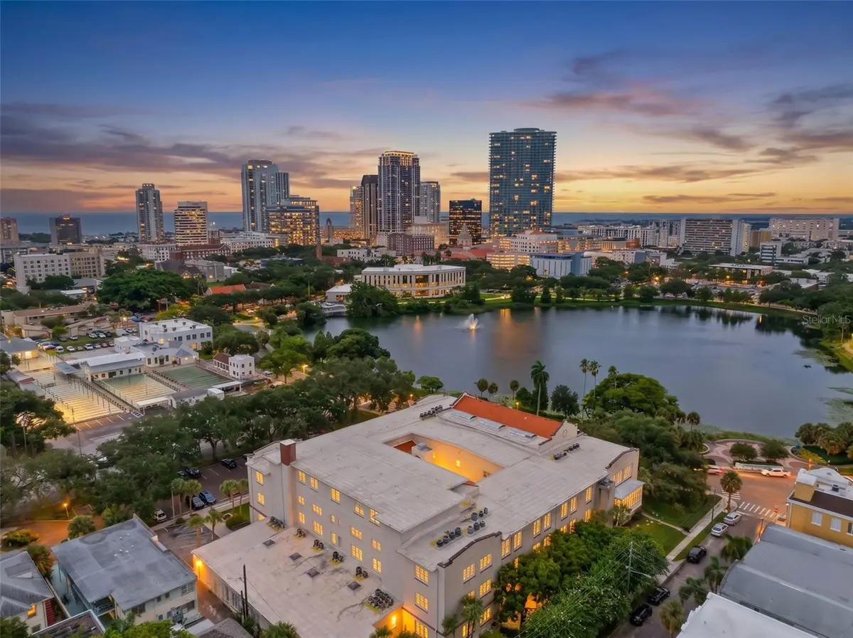 701 MIRROR LAKE DR N #201, St Petersburg, FL 33701