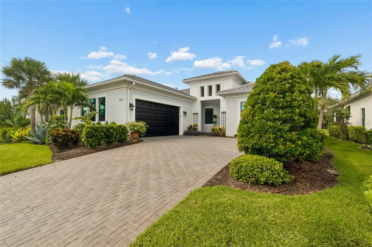 9005 BERNINI PL, Sarasota, FL 34240
