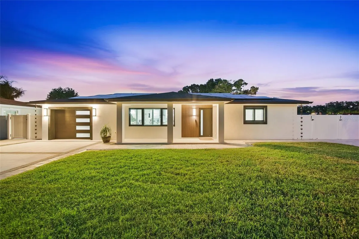 6013 45TH AVE N, Kenneth City, FL 33709