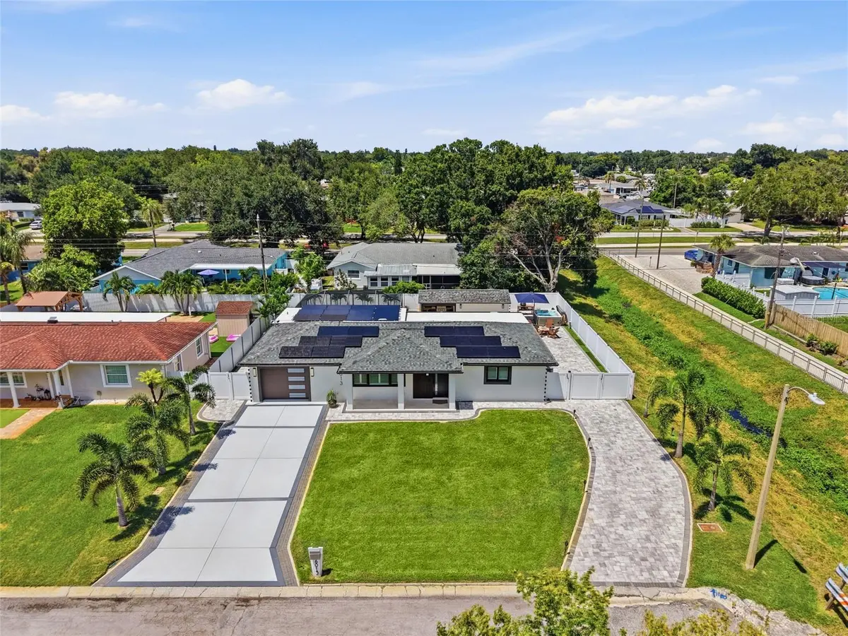 6013 45TH AVE N, Kenneth City, FL 33709