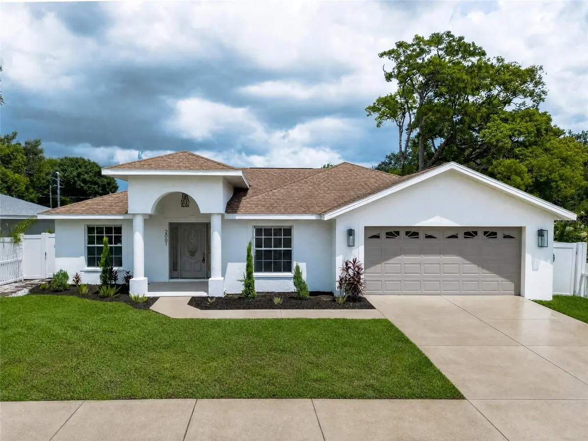 2001 N LINCOLN AVE, Tampa, FL 33607