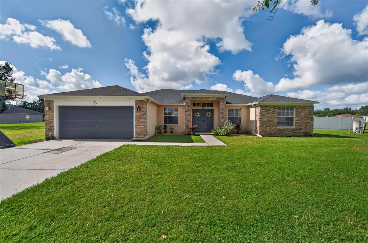 1617 AVONDALE RIDGE DR, Plant City, FL 33567