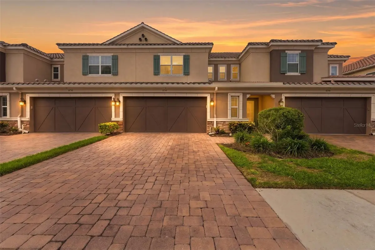 8738 TERRACINA LAKE DR, Tampa, FL 33625