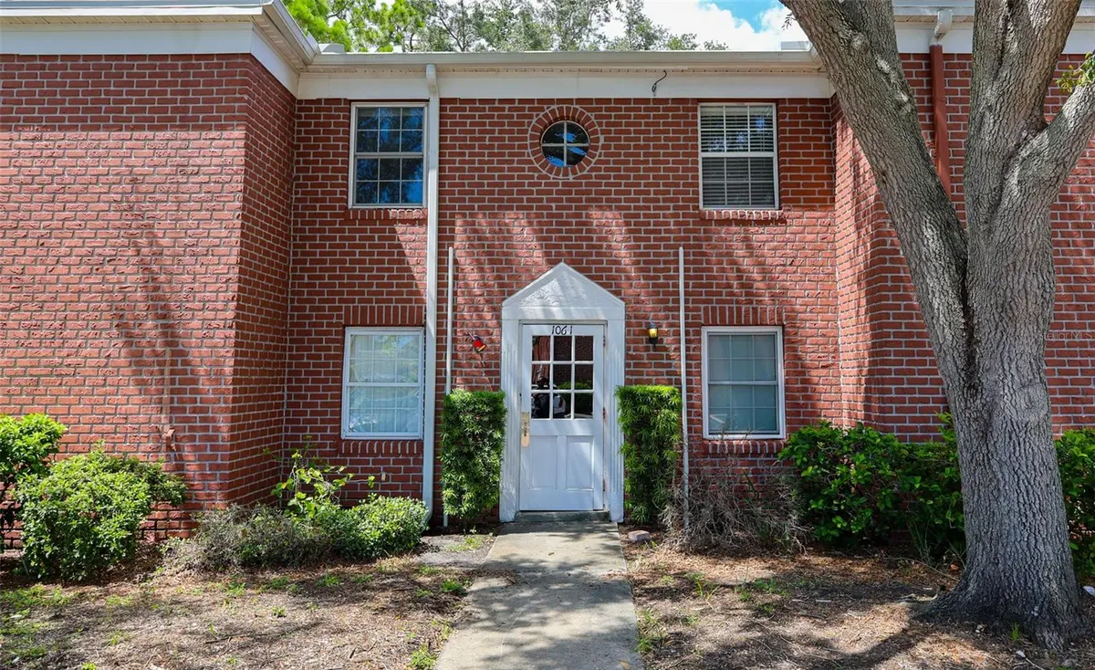 1061 85TH TER N #C, St Petersburg, FL 33702