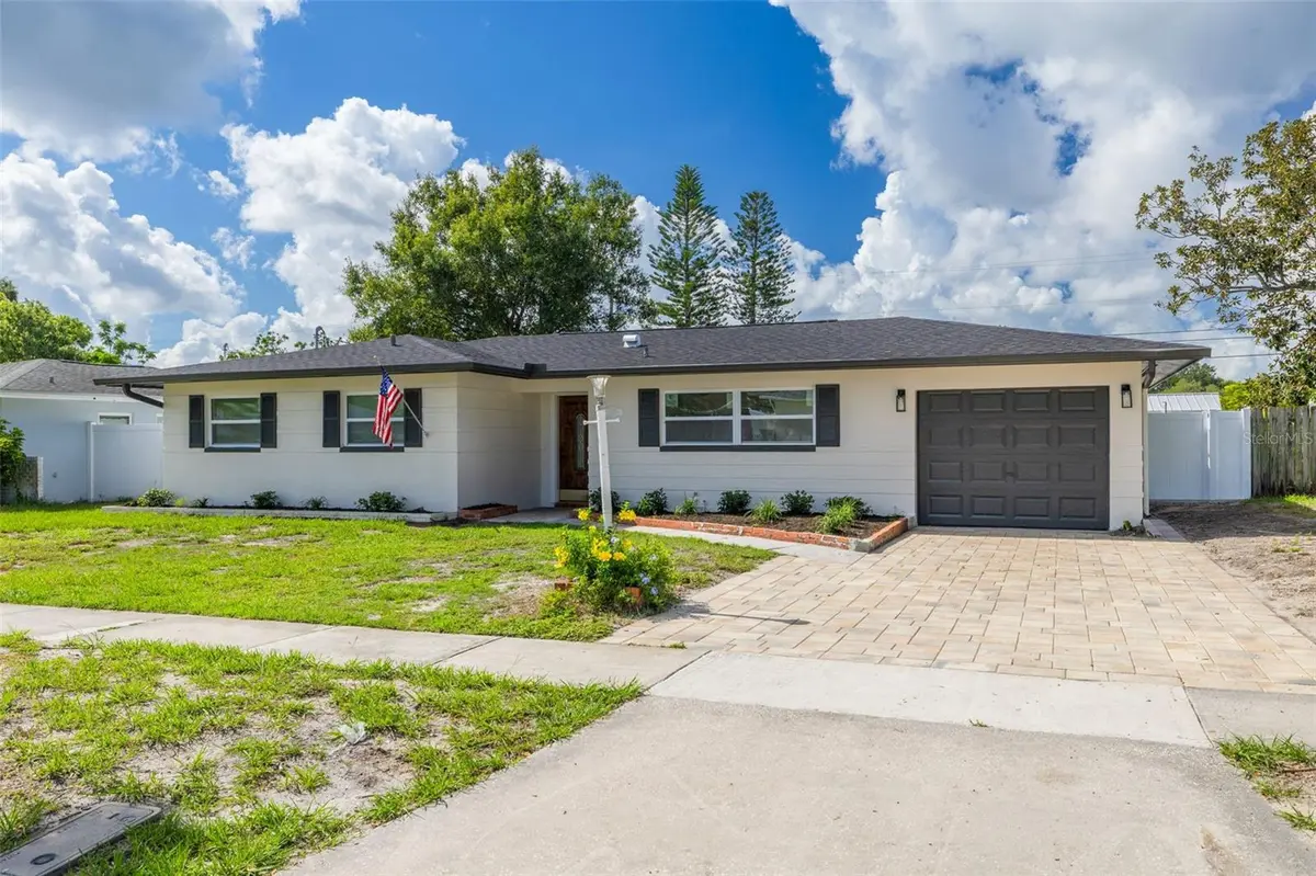 1673 CAMBRIDGE DR, Clearwater, FL 33756