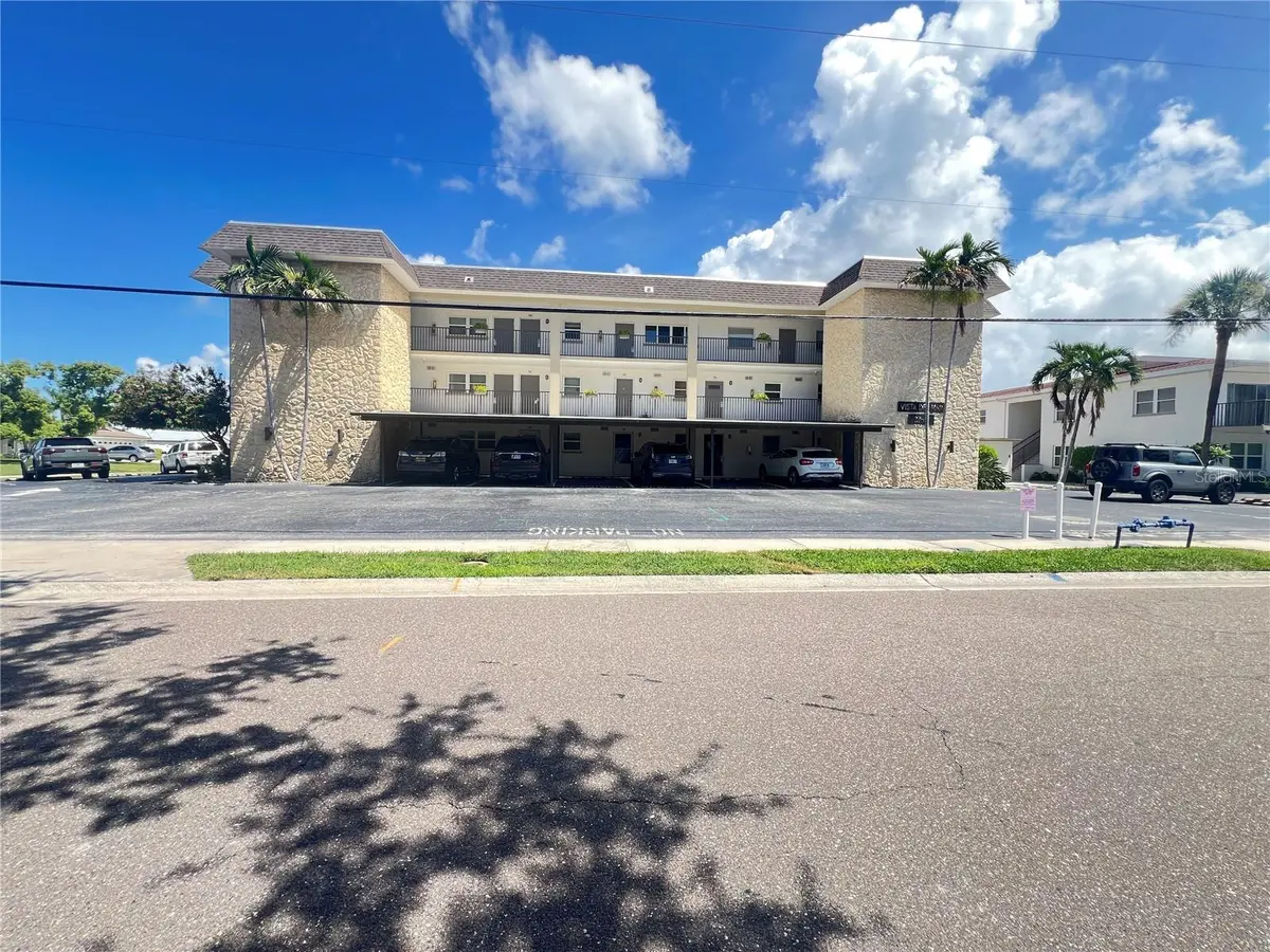 3789 46TH AVE S #202, St Petersburg, FL 33711