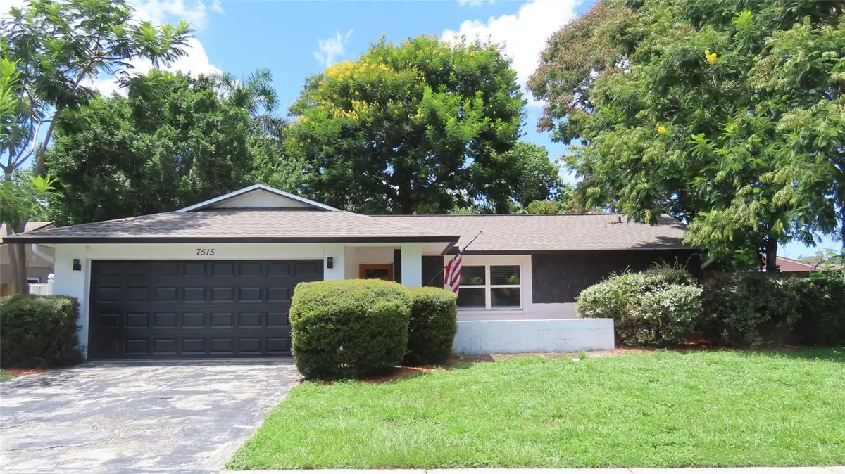 7515 WINGING WAY DR, Tampa, FL 33615