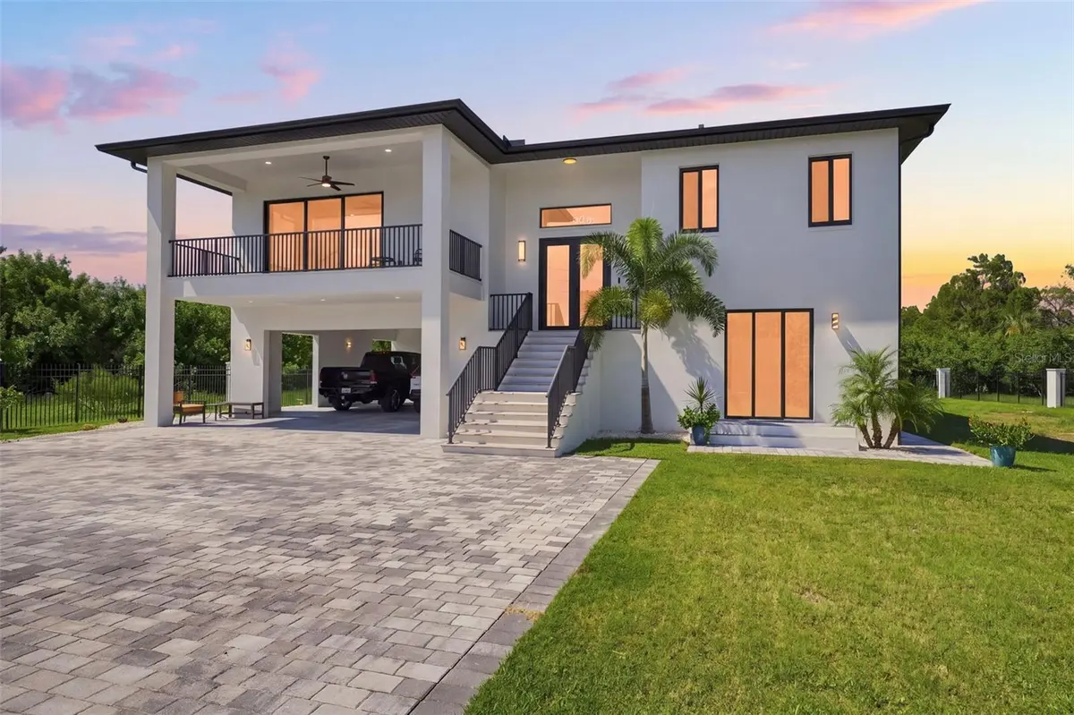 5035 BAY BLVD, Port Richey, FL 34668