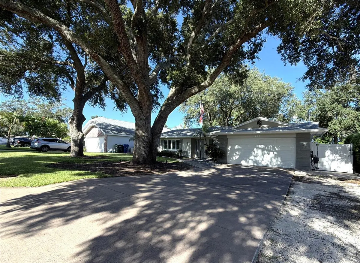 703 23RD ST SW, Largo, FL 33770