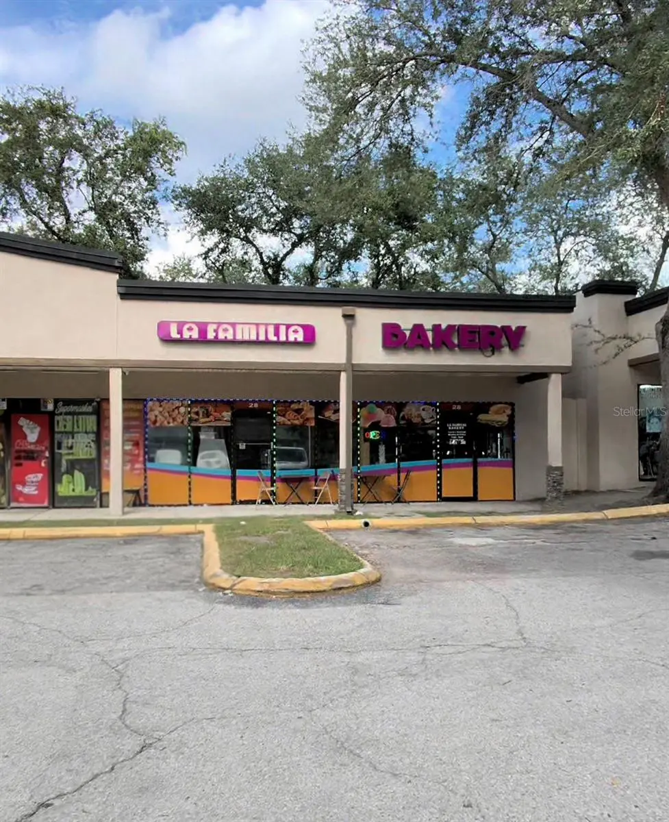 1450 SKIPPER RD, Tampa, FL 33613