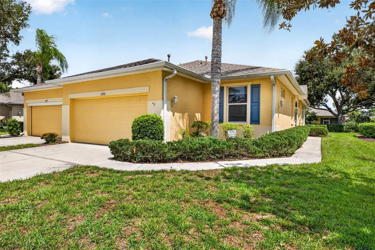 1322 FAIRWAY GREENS DR #69, Sun City Center, FL 33573