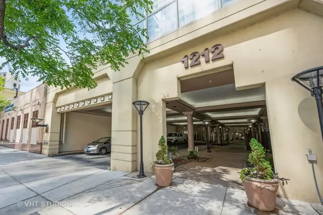 1212 N La Salle DR #P316, Chicago, IL 60610