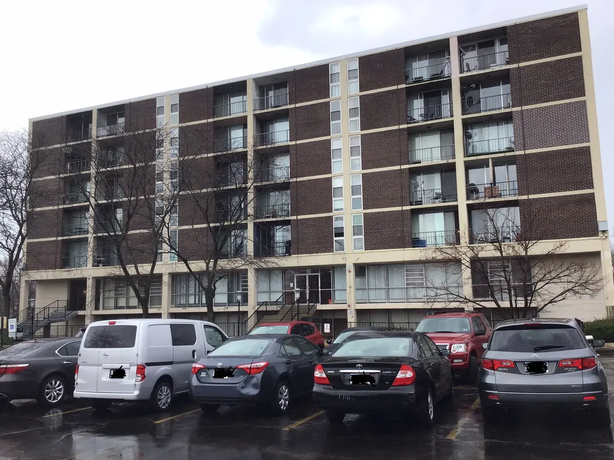 1043 S YORK RD #107, Bensenville, IL 60106