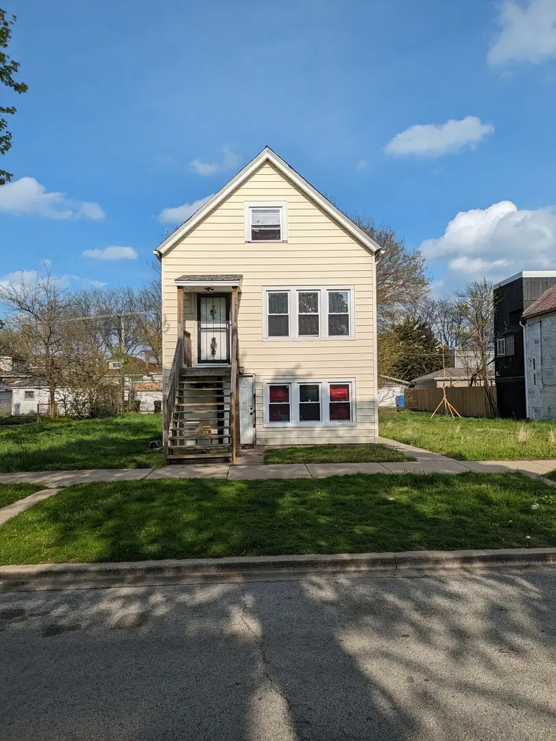 8127 S Coles AVE, Chicago, IL 60617