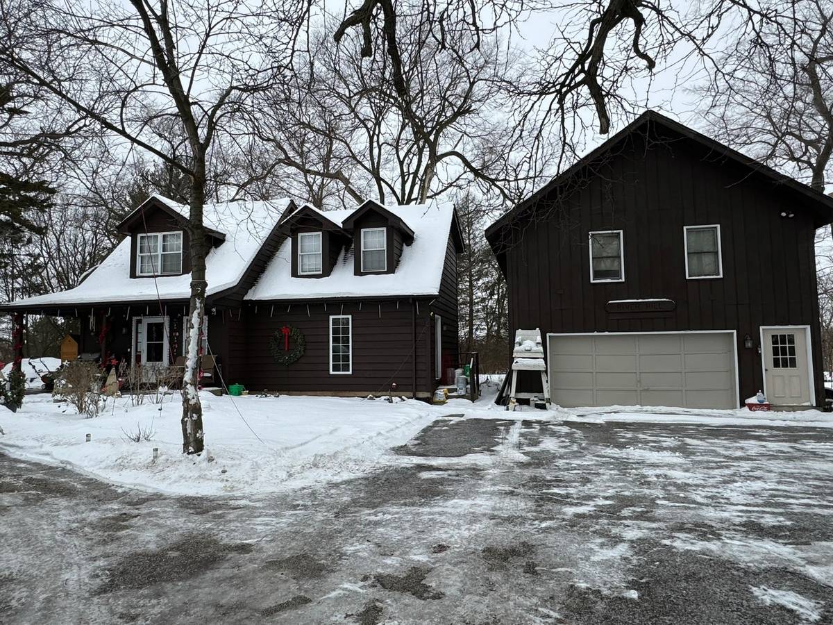5S022 Raymond DR, Naperville, IL 60540
