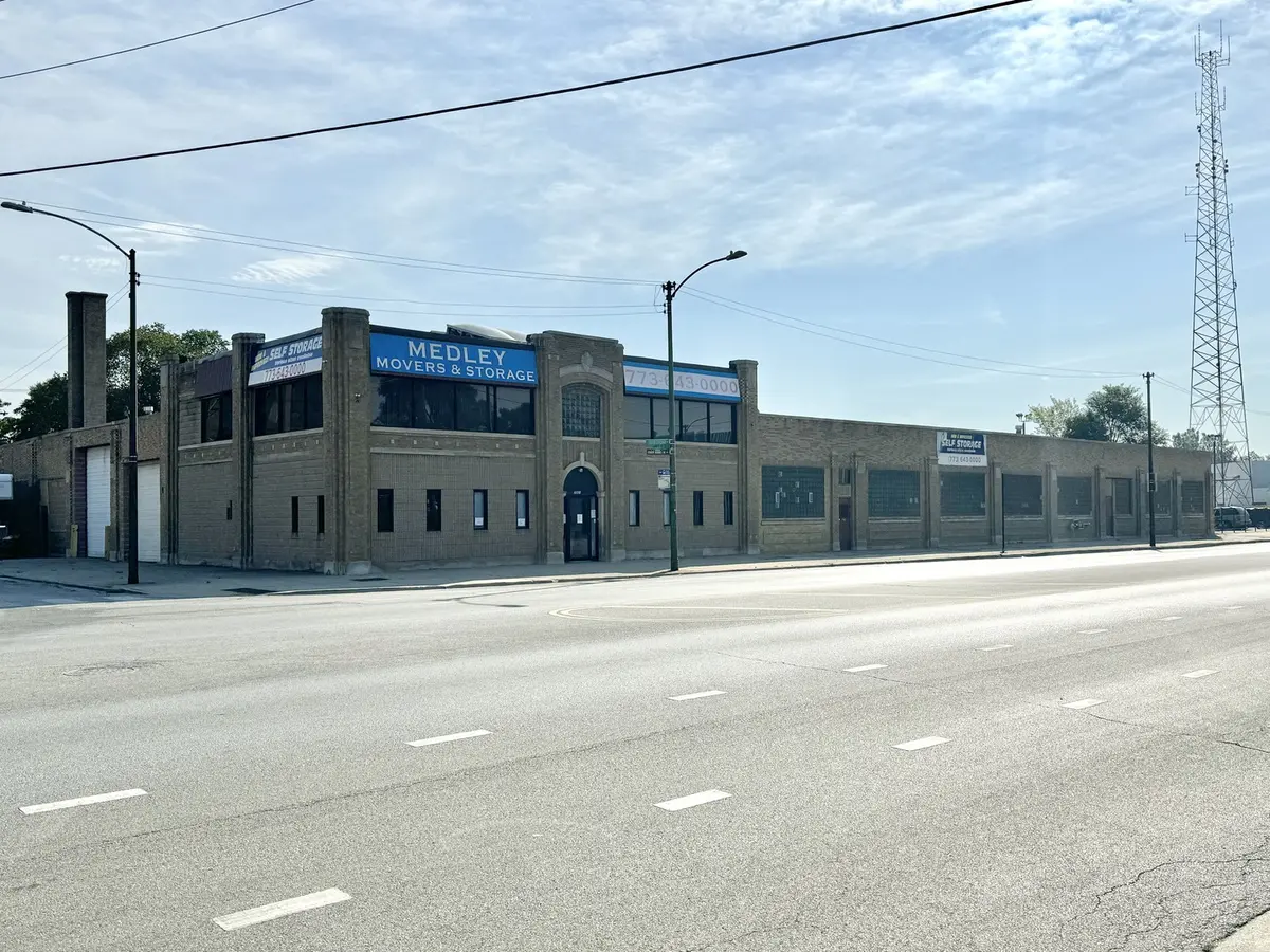 7001 S South Chicago AVE, Chicago, IL 60637