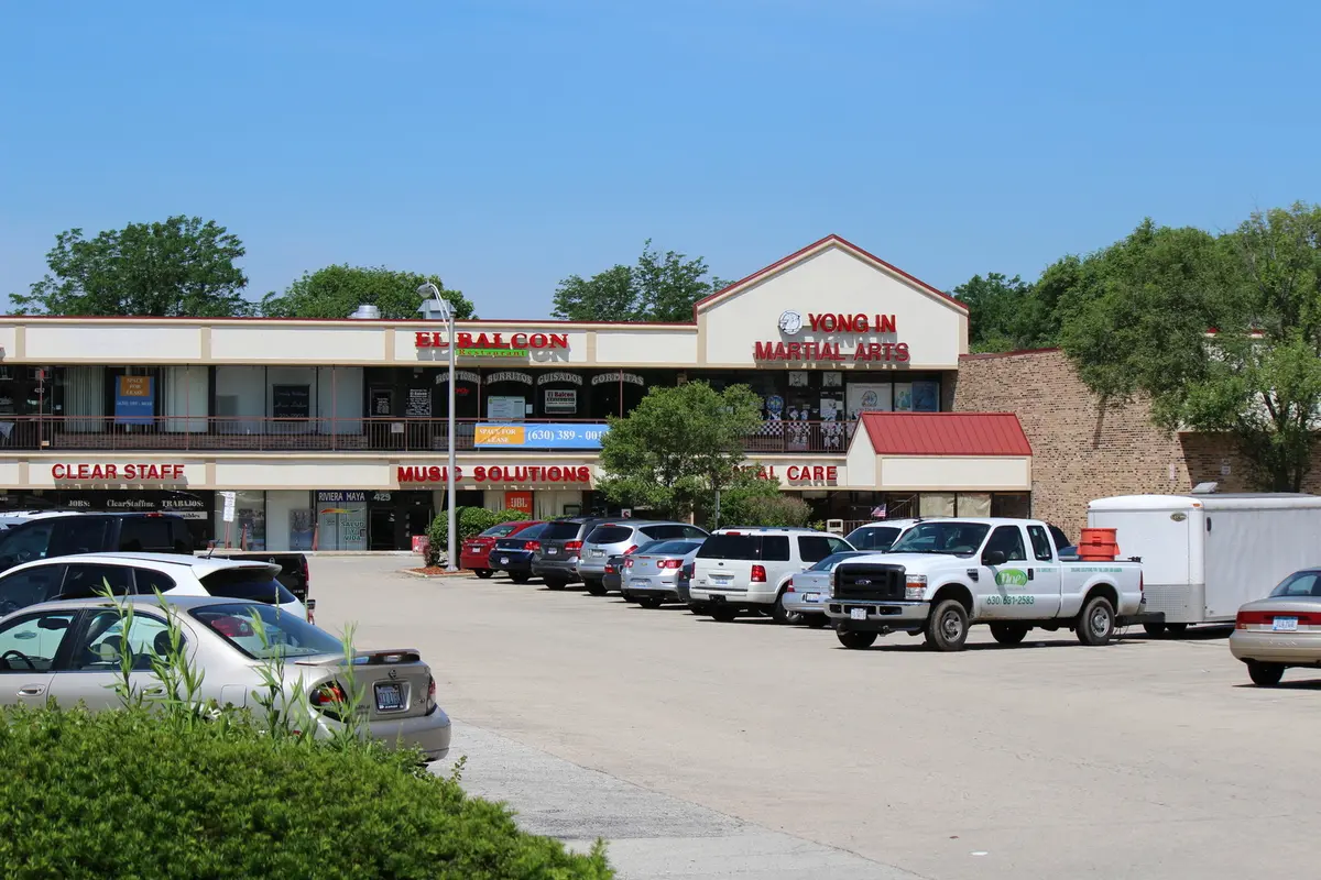 417-437 N Bolingbrook DR, Bolingbrook, IL 60440