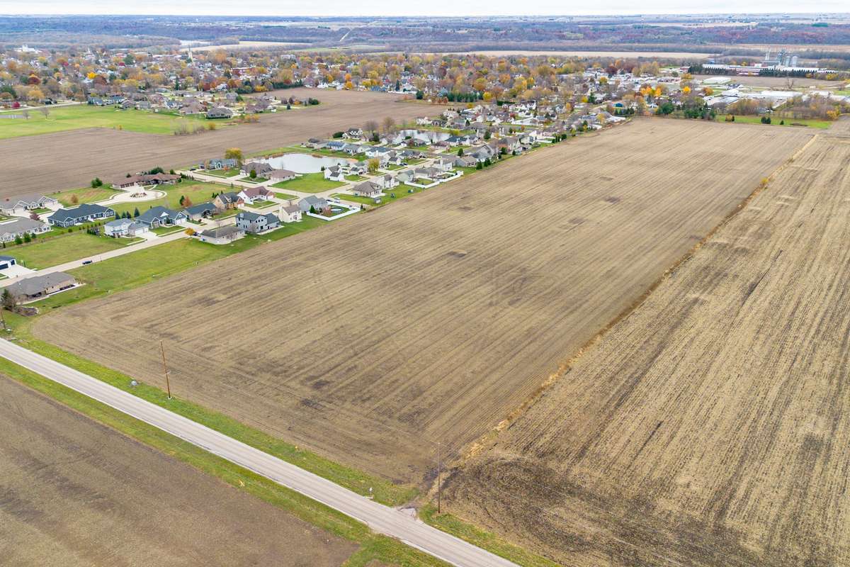 0 Shooting Park RD, Peru, IL 61354