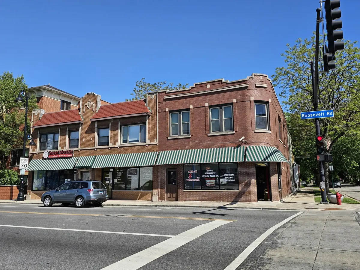 6600-04 W Roosevelt RD W, Oak Park, IL 60304