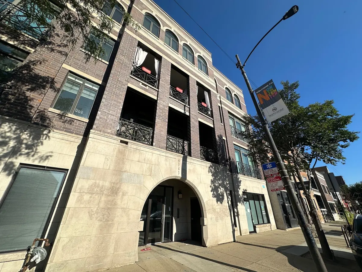4343 N Western AVE #C1, Chicago, IL 60618