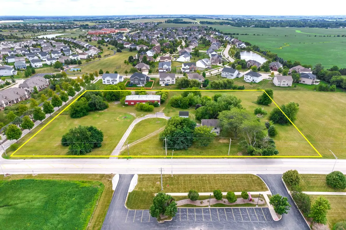 870 Simons RD, Oswego, IL 60543