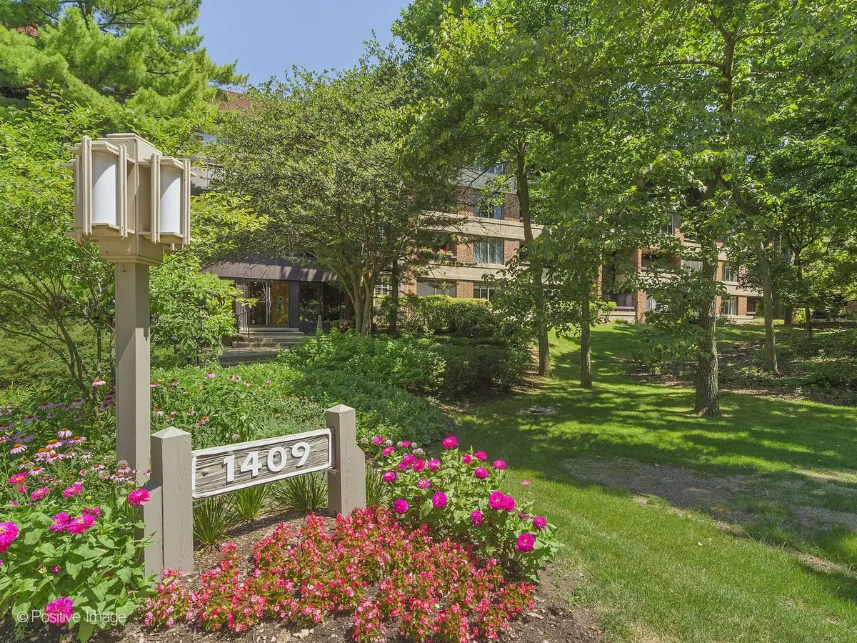 1409 Burr Oak RD #112A, Hinsdale, IL 60521
