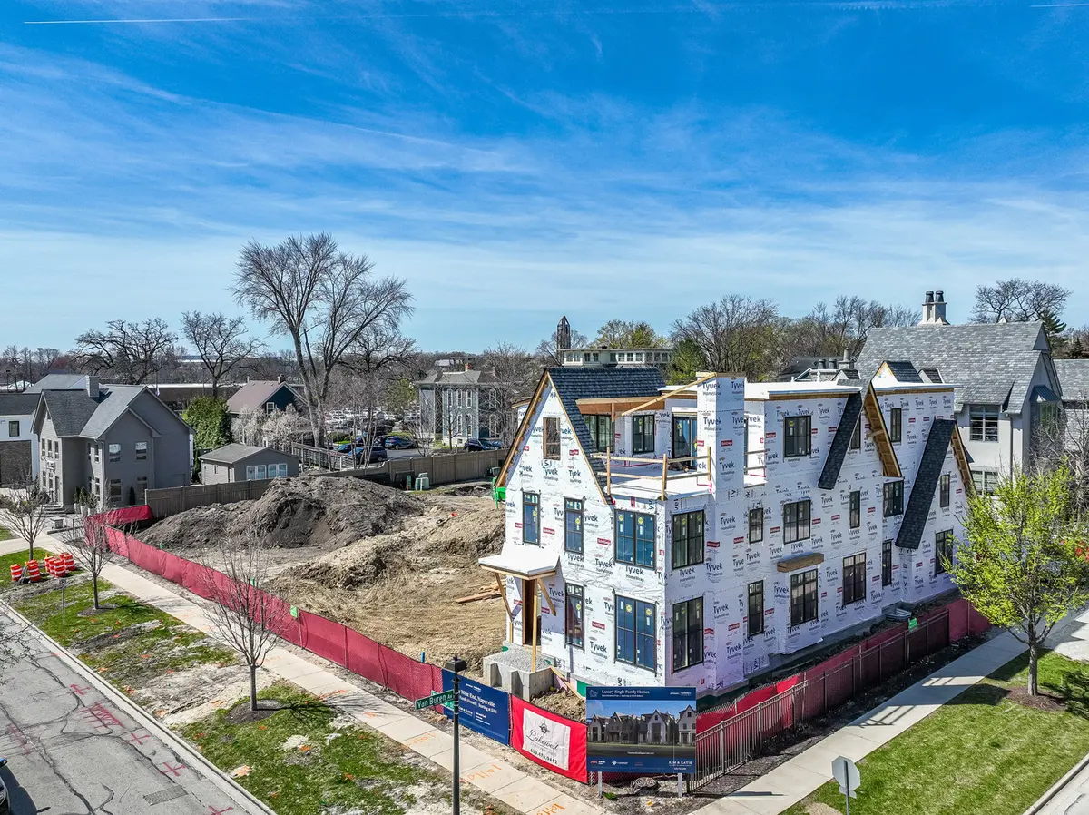 103 S Webster ST, Naperville, IL 60540
