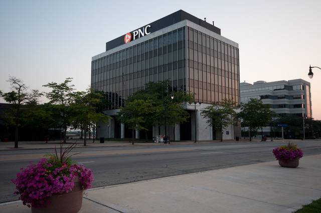 1 Dearborn SQ #300, Kankakee, IL 60901