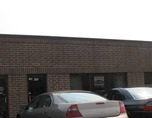 1000 N Rand RD #207, Wauconda, IL 60084