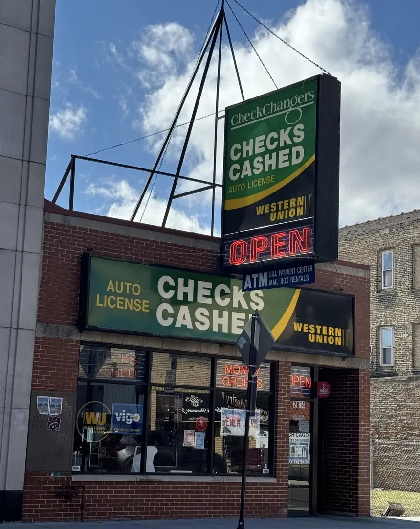 2814 N Milwaukee AVE, Chicago, IL 60618