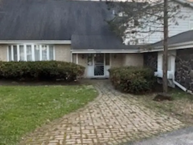 2700 Chariot LN, Olympia Fields, IL 60461