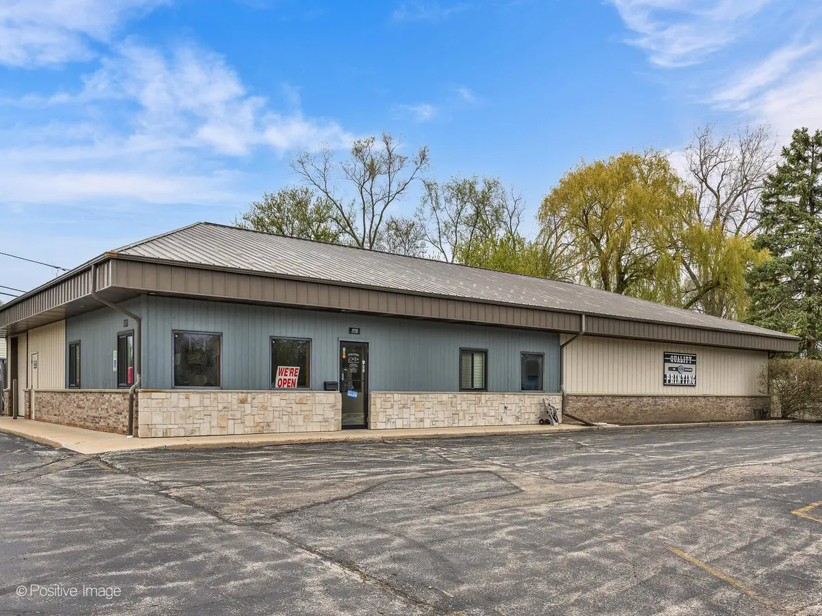 1550 Green Bay RD, North Chicago, IL 60064