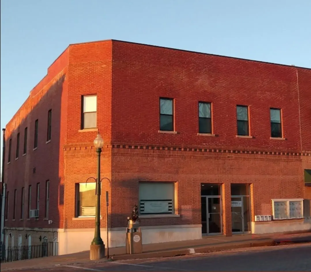 102 E Market ST, Mt. Carroll, IL 61053
