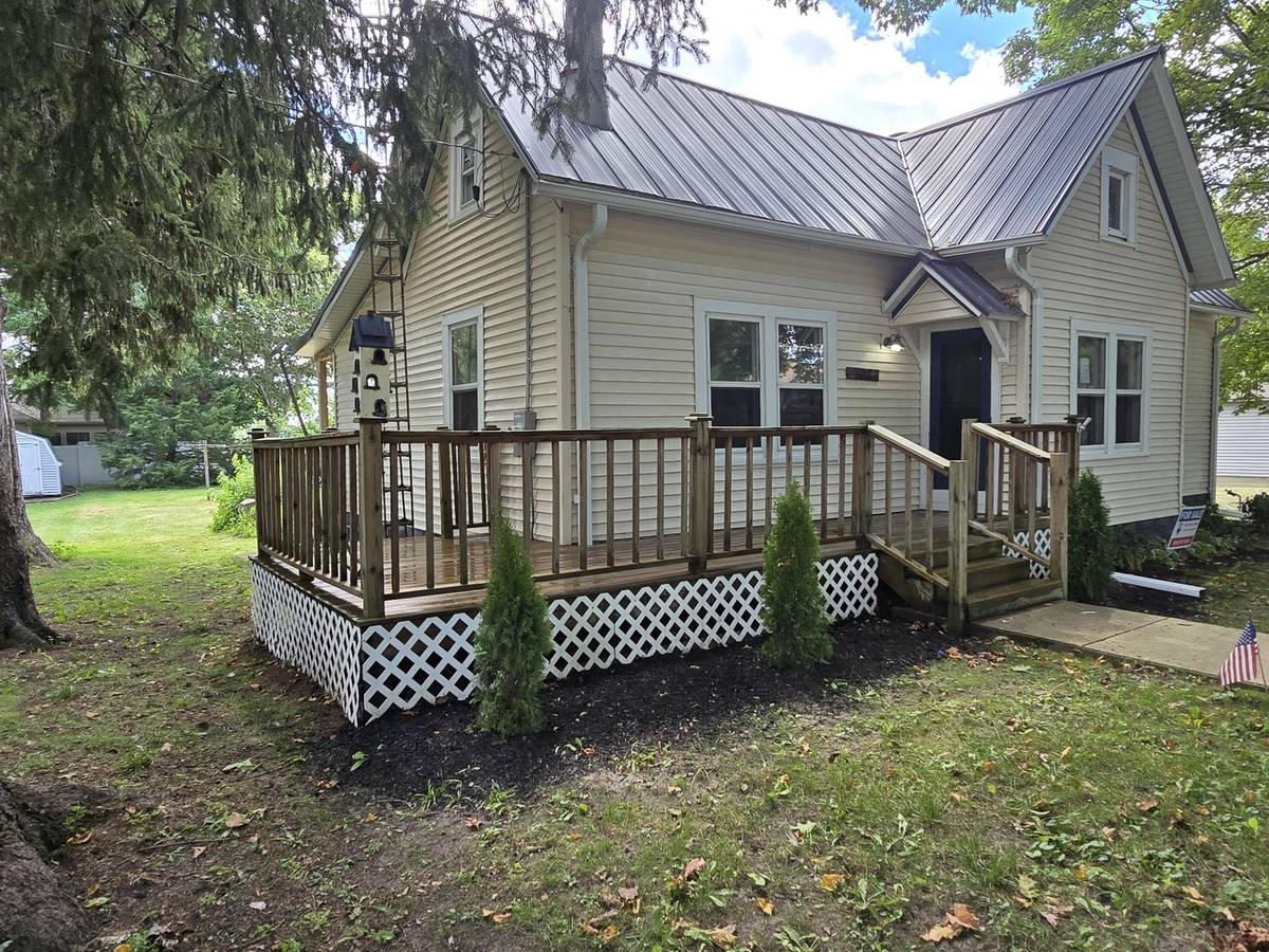 103 W Cherokee AVE W, Shabbona, IL 60550