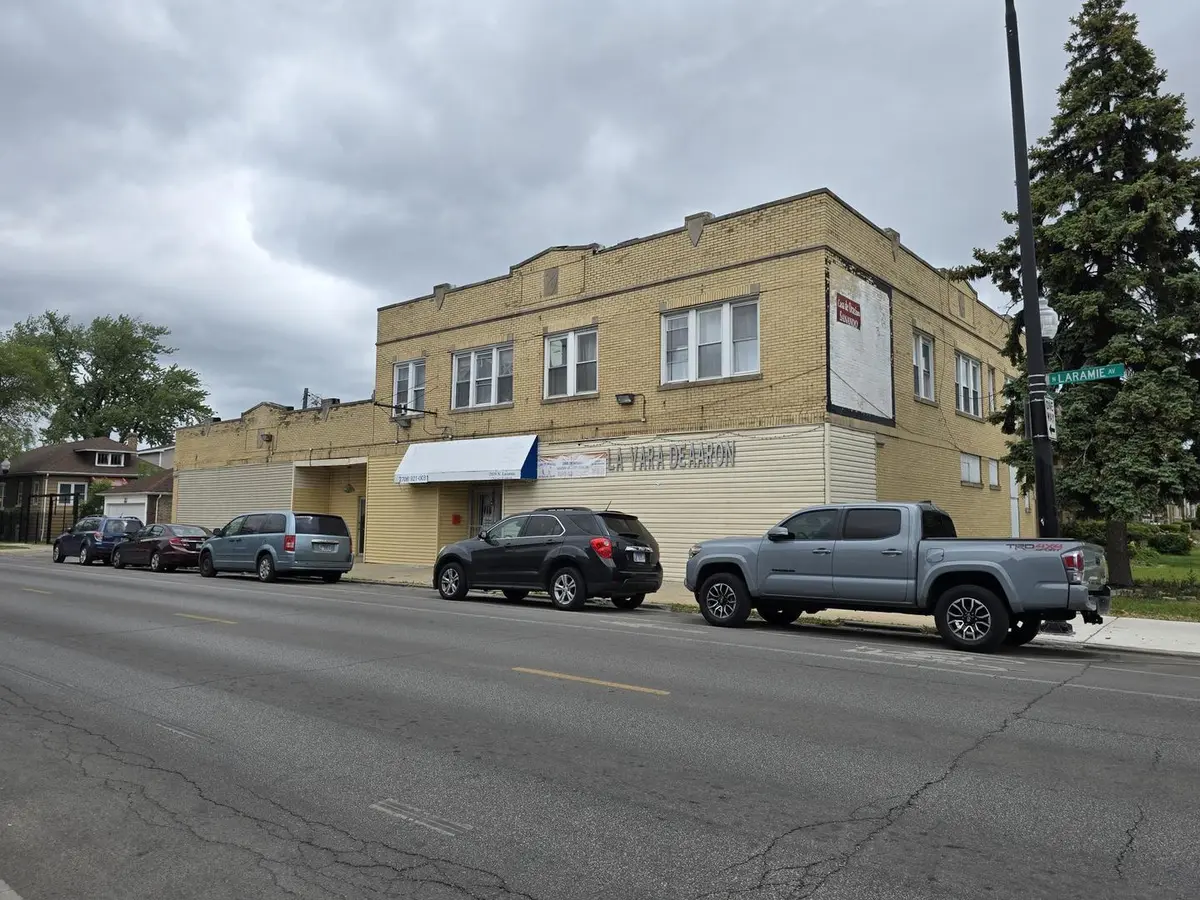 5154 W Wolfram ST, Chicago, IL 60641
