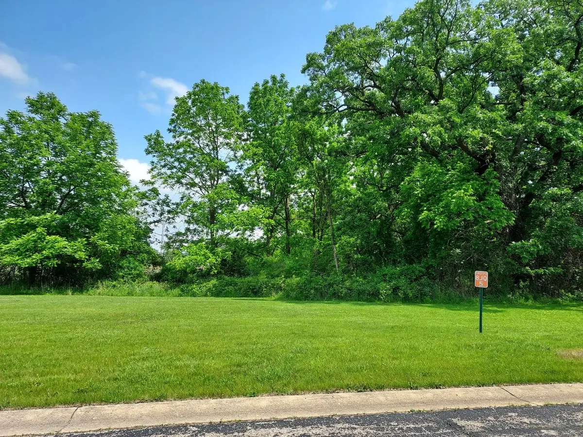 5 Jacqueline LN, Barrington Hills, IL 60010