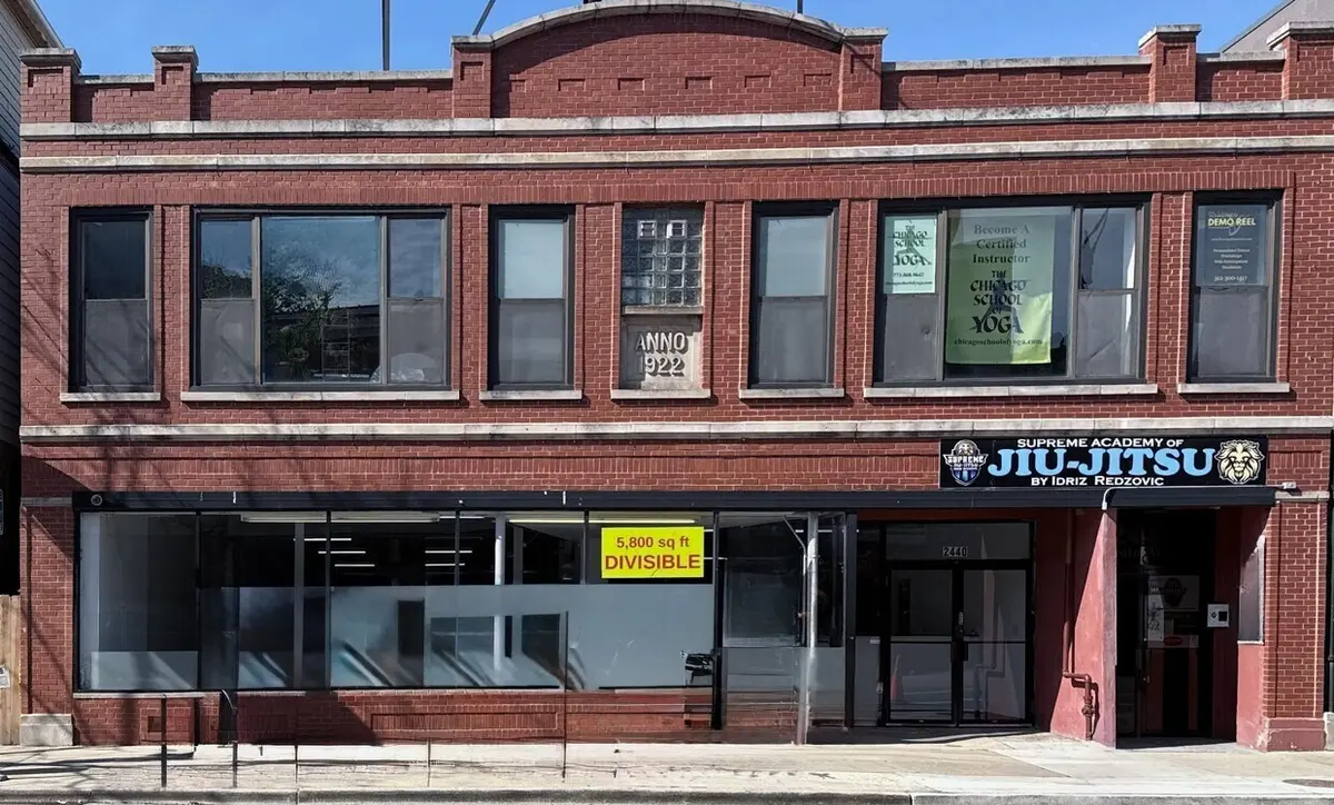 2440 N Lincoln AVE, Chicago, IL 60614
