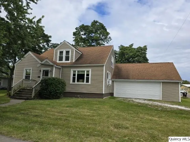 417 N Washington ST, Carthage, IL 62321