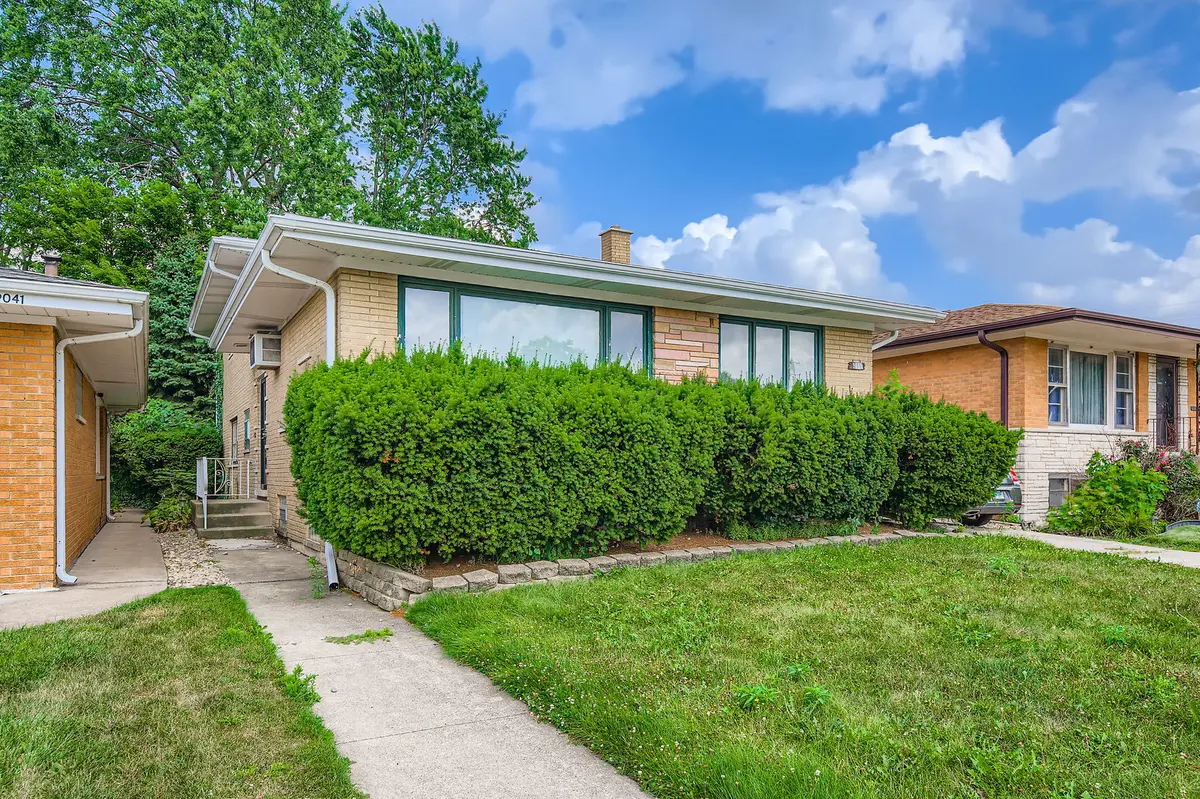 9045 S Sacramento AVE, Evergreen Park, IL 60805