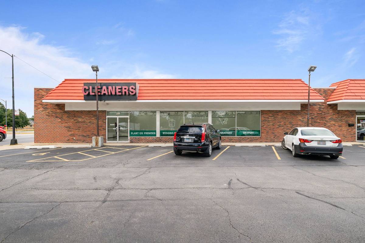 7642 W Touhy AVE, Chicago, IL 60631