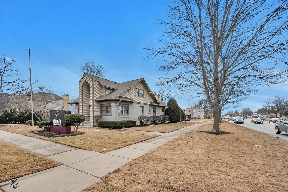 849 N Ellsworth ST, Naperville, IL 60563